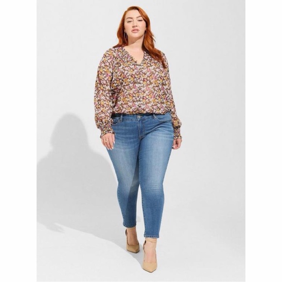 Torrid Crinkle Chiffon Smocked Blouson Sleeve Blouse 5X NWT - Picture 5 of 8